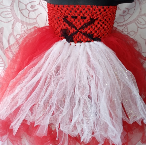 Red Tutu - Picture 2 of 8